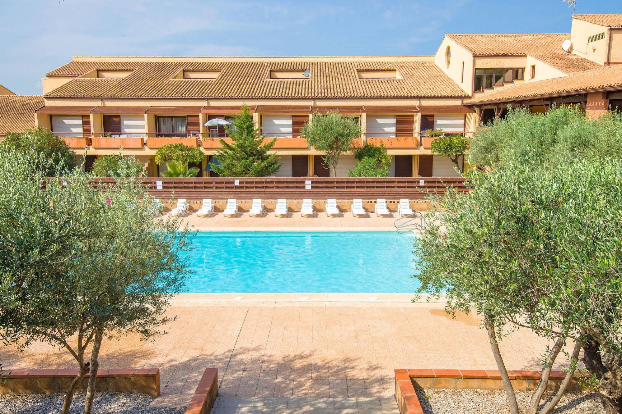 Apartahotel Lagrange Résidence Du Golf Saint-Cyprien (Pyrenees-Orientales)