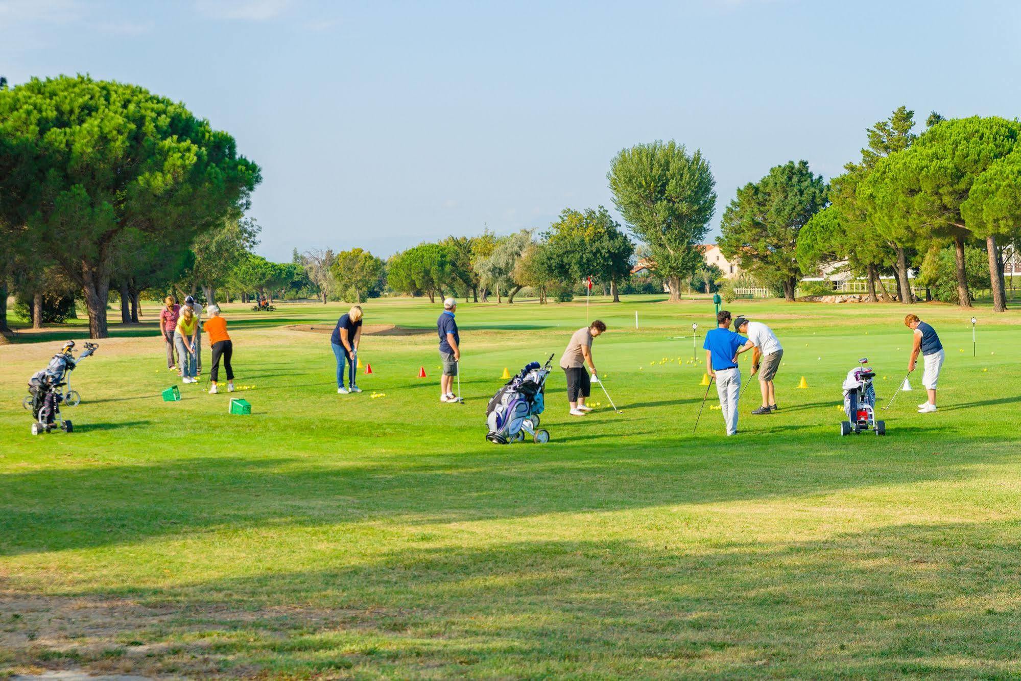 Apartahotel Lagrange Résidence Du Golf Saint-Cyprien (Pyrenees-Orientales)